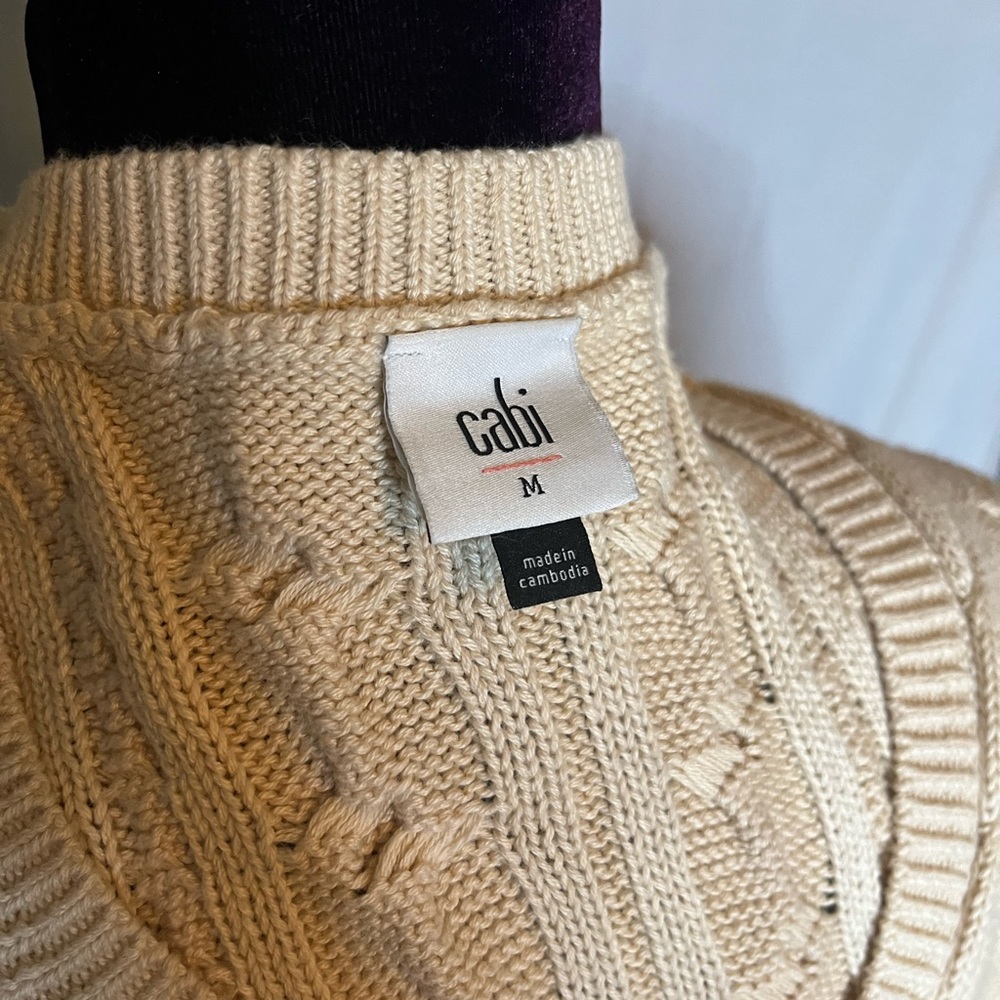 Cabi Cropped Cable Pullover Size Medium - image 5